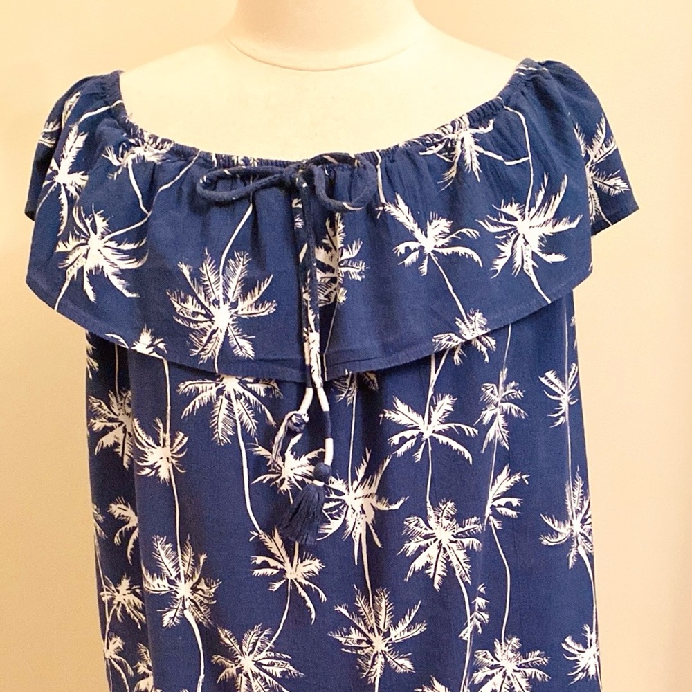 Style & Co Blue White Palm Tree Print SZ L Boho Casual Chic Beachy Summer Top - Picture 2 of 13